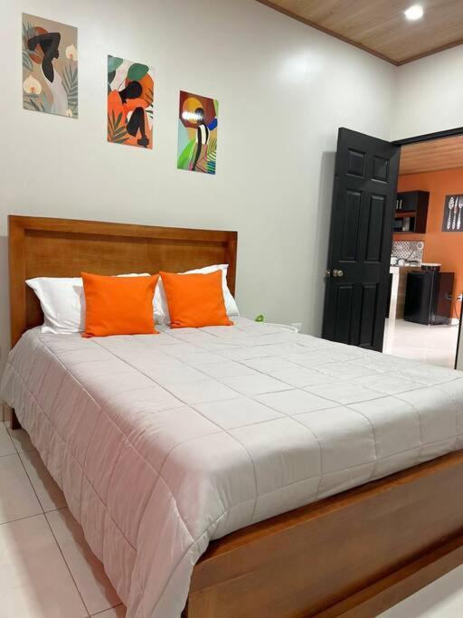 Orange Apartment 5 Min Aeropuerto Juan Santamaria Alajuela Kültér fotó