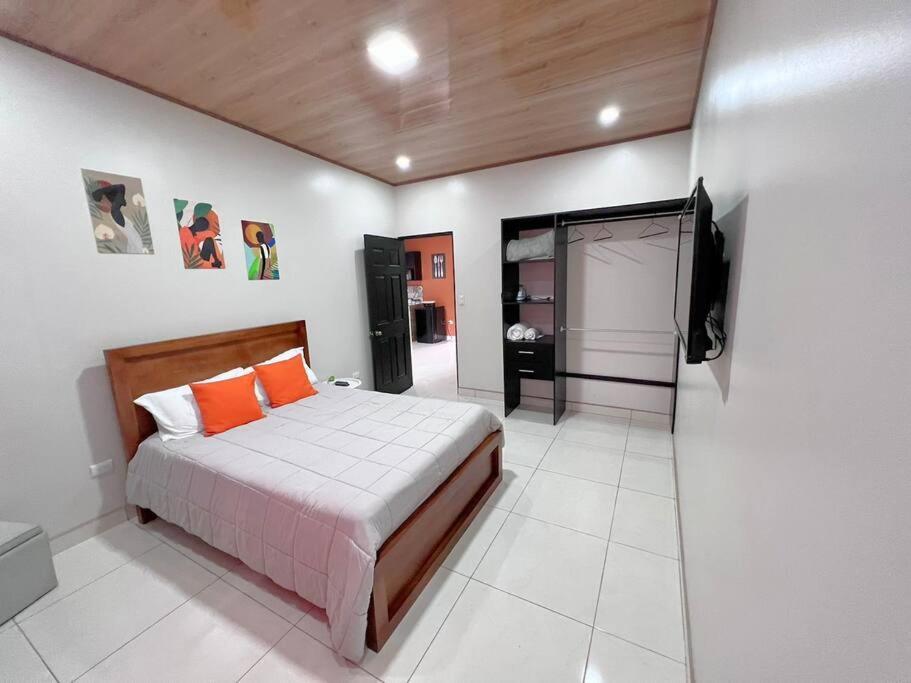 Orange Apartment 5 Min Aeropuerto Juan Santamaria Alajuela Kültér fotó